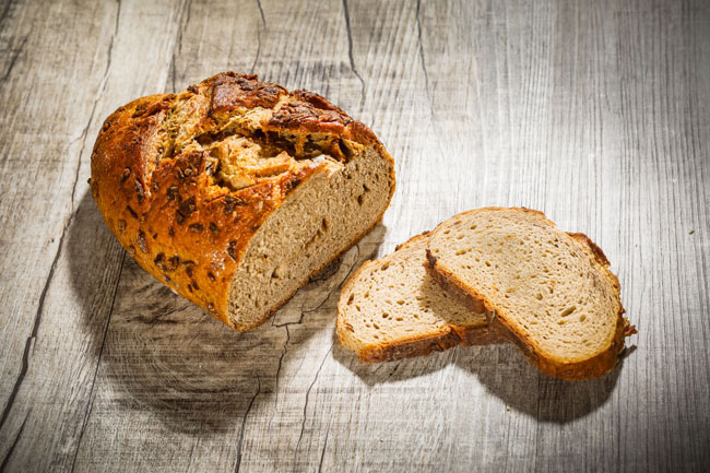 Zwiebelbrot aufgeschnitten