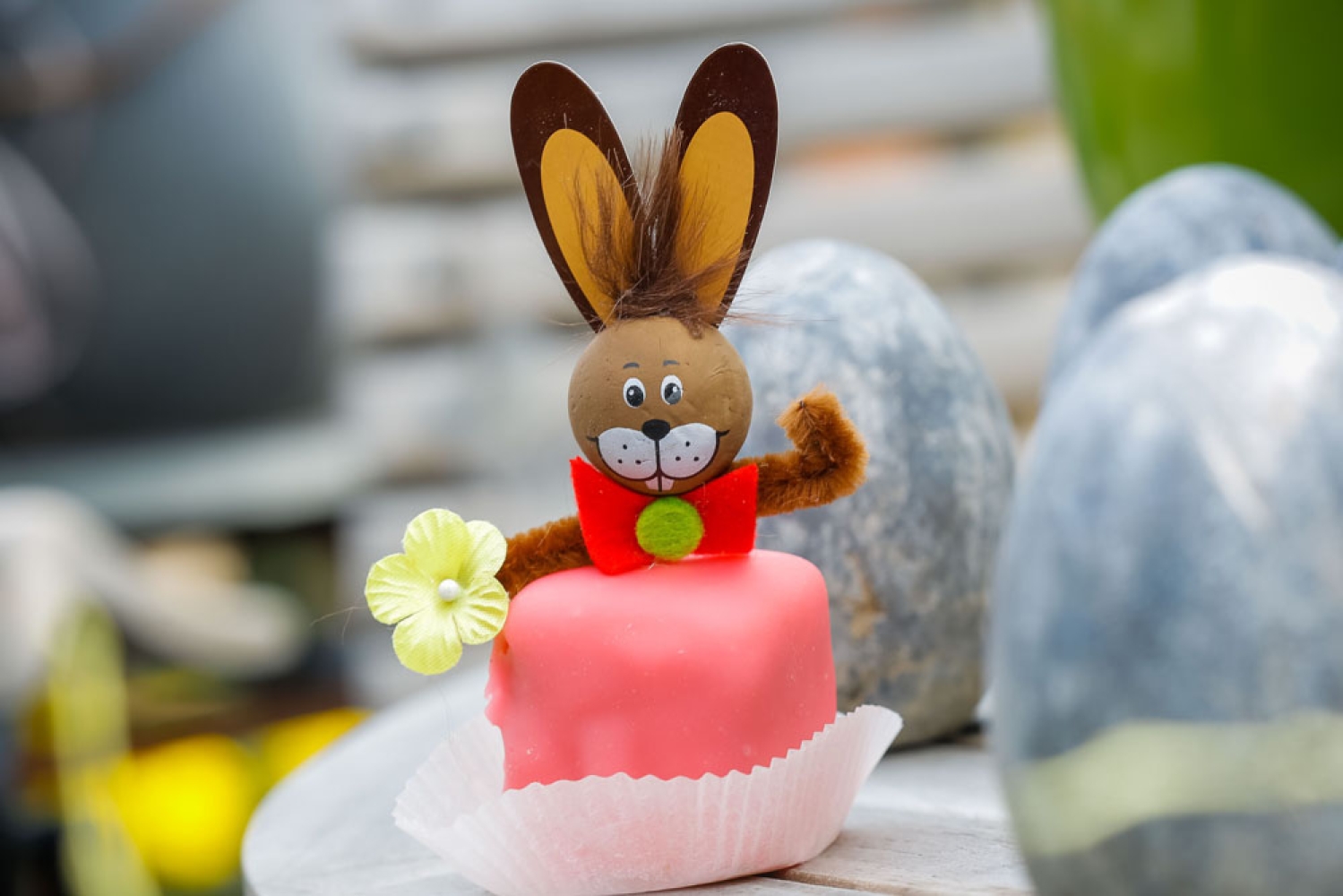 Osterpunschkrapferl groß