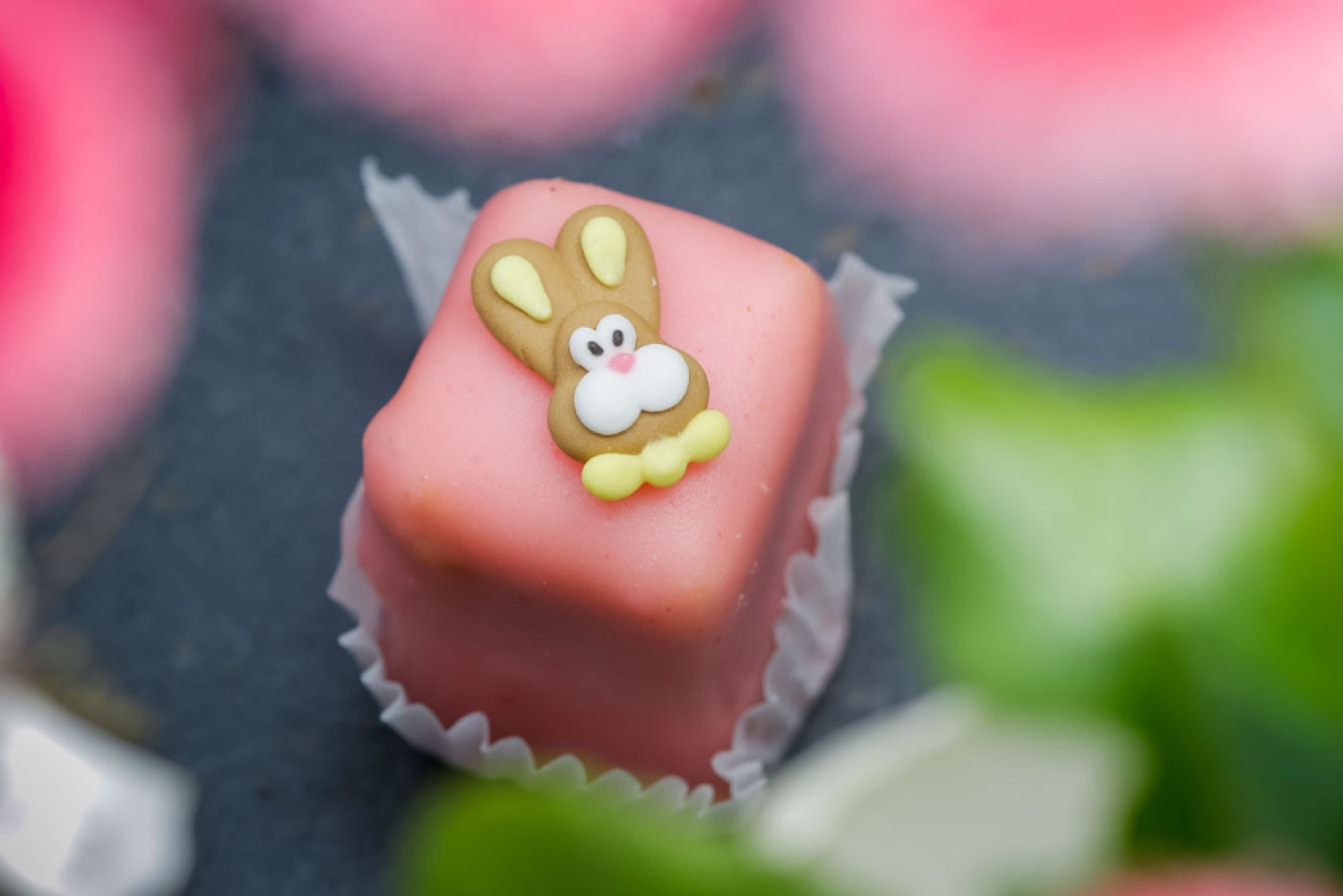 Osterpunschkrapferl klein