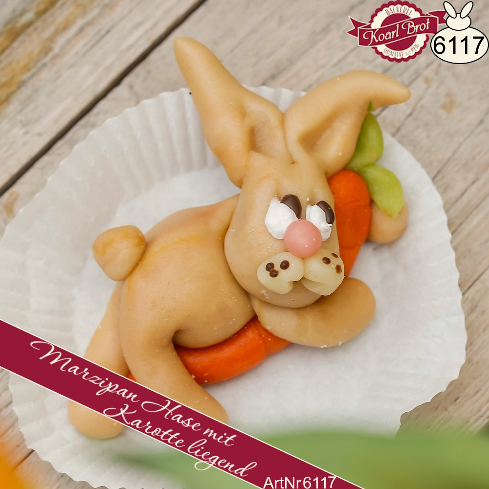 Marzipan Hase mit Karotte liegend