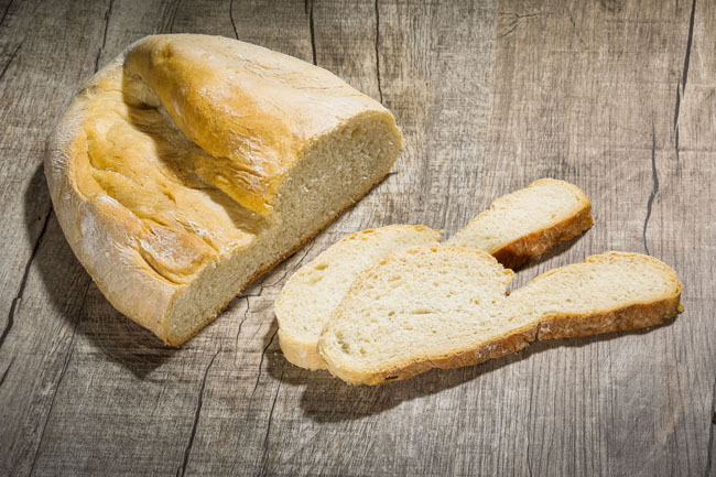 Toscana Brot aufgeschnitten